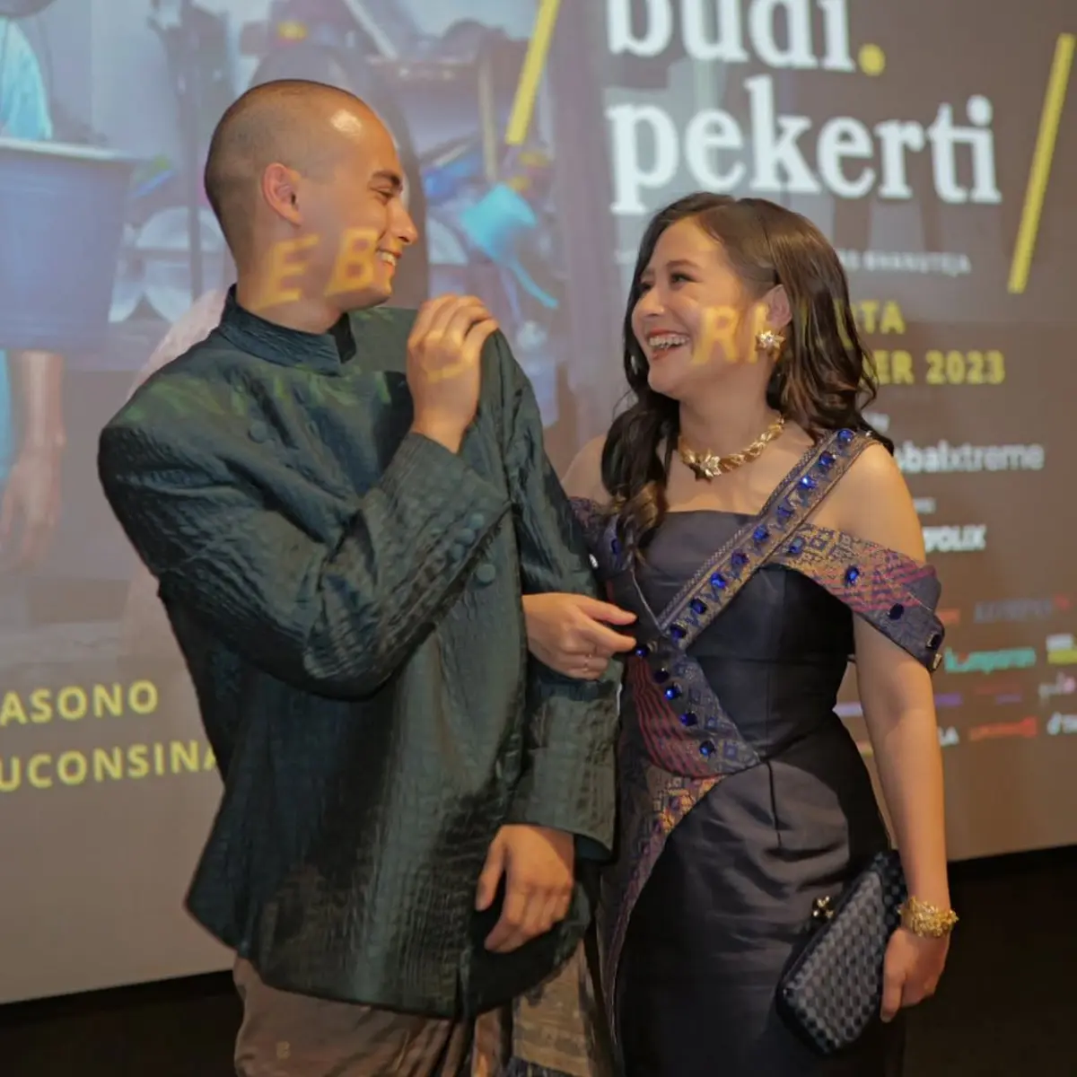 Omara Esteghlal dan Prilly Latuconsina: Sebuah Kisah Cinta yang Sudah Tumbuh Lama