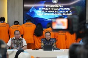 Imigrasi Amankan 17 Warga Vietnam Terlibat Praktik Ilegal di Klinik Bedah Kecantikan Pluit