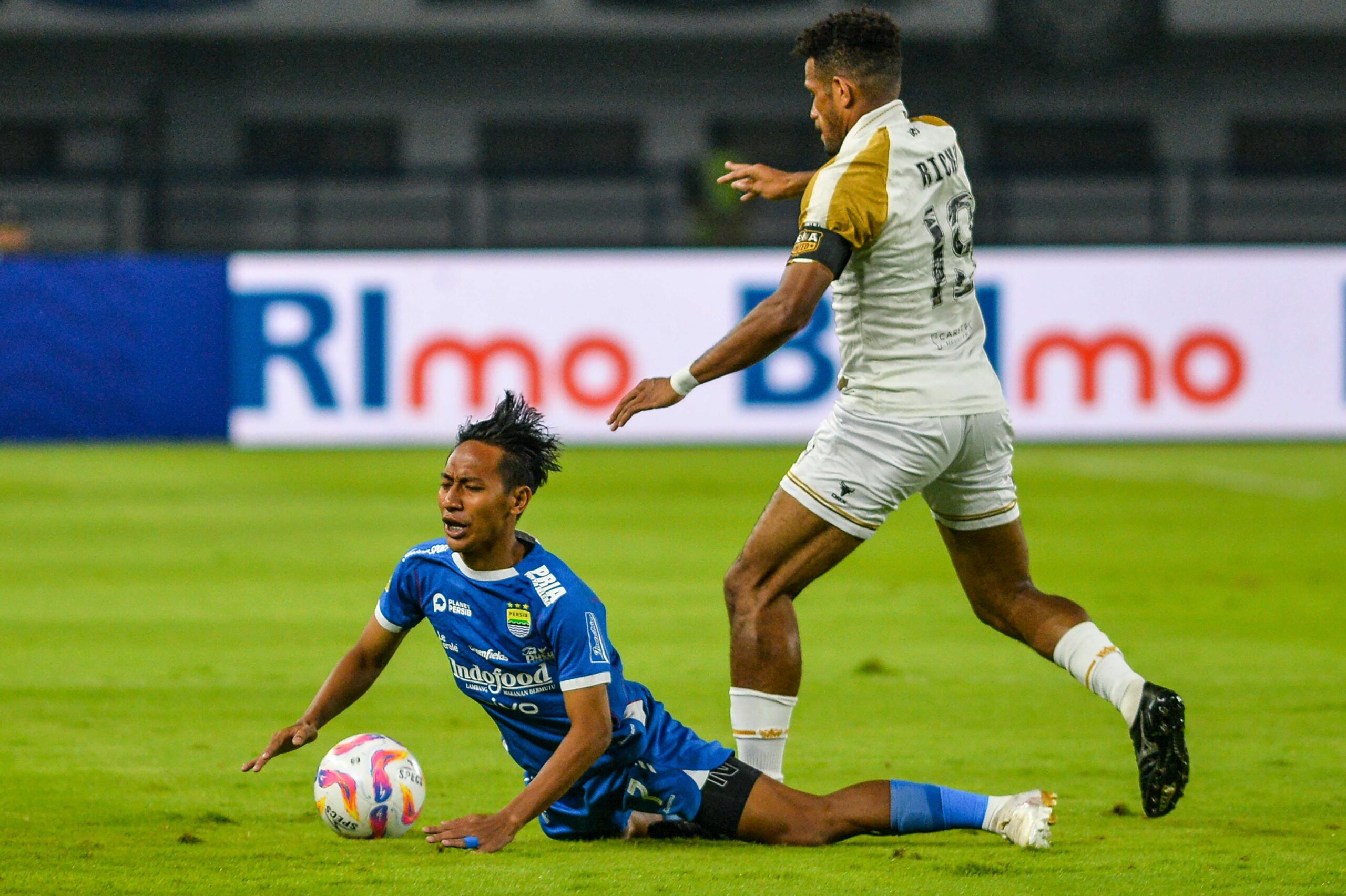 Dewa United Hentikan Rekor Tak Terkalahkan Persib di Liga 1 2024-2025