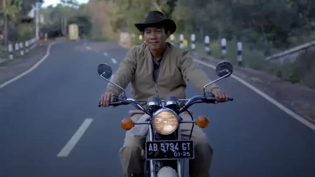 Film Horor Indonesia "Almarhum": Teror Selasa Kliwon yang Mencekam