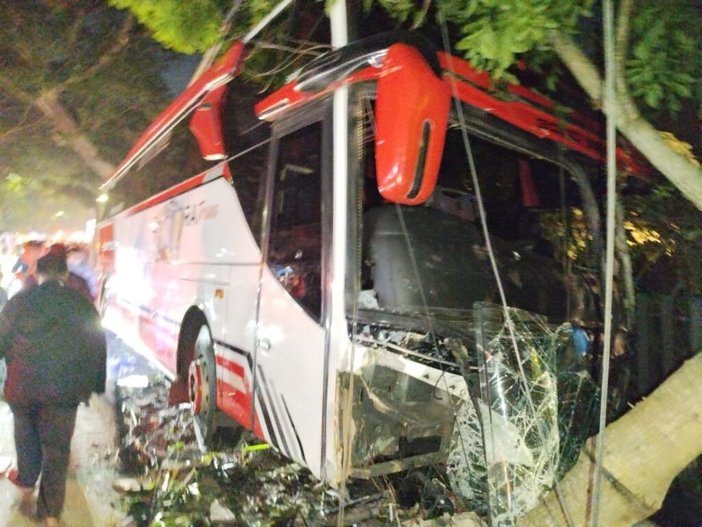 Kecelakaan Bus Pariwisata di Batu, Empat Korban Tewas dan Puluhan Terluka