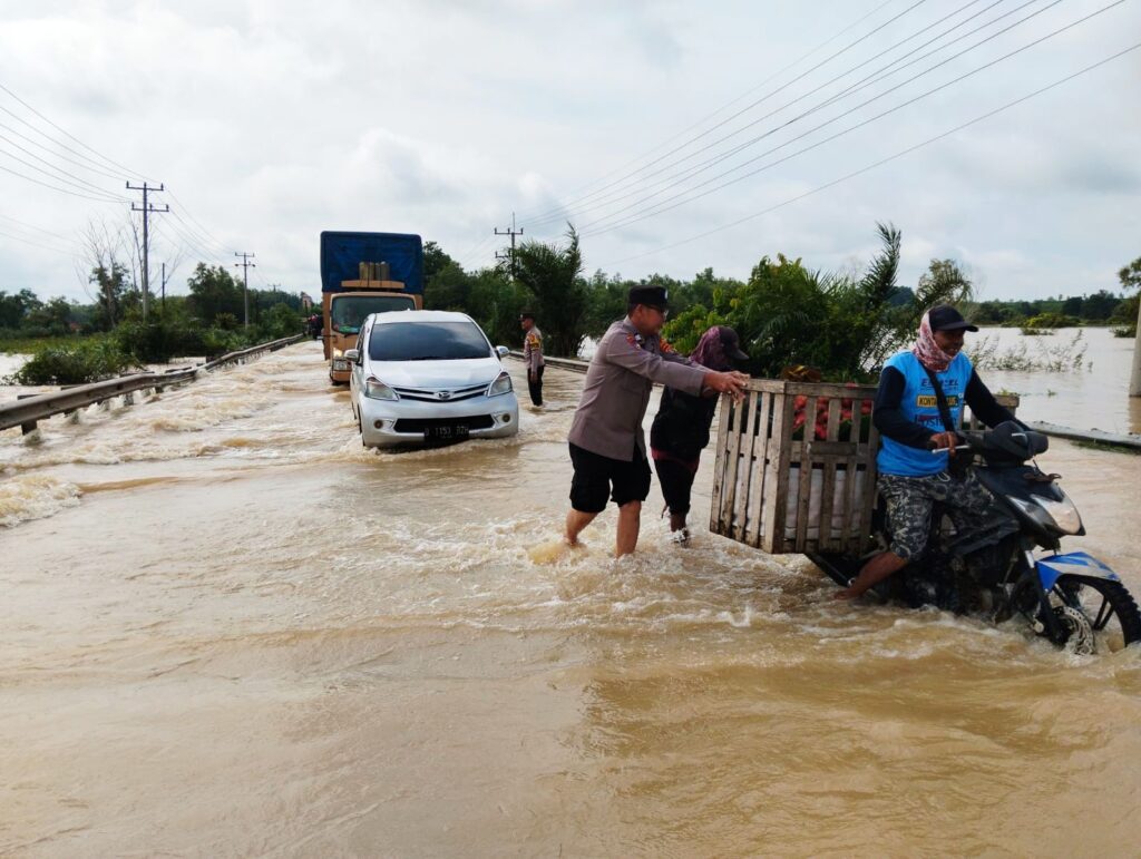 Hujan Lebat Mengakibatkan Banjir di 19 Titik Kota Bandar Lampung dan Sekitarnya