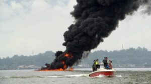 Daftar 4 Korban Tewas dan 5 Luka Kapal Tanker Terbakar di Batam