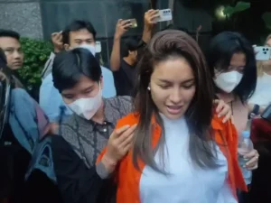Sidang Nikita Mirzani Memanas, Isu Pemerasan & Skincare Tak Berizin Jadi Sorotan