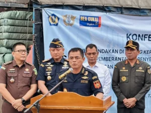 Kronologi Dua Kapal Kayu Asal Port Klang Malaysia Selundupkan Ribuan Koli Pakaian Bekas ke Jambi