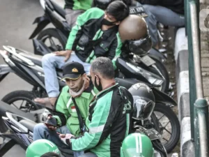 Strategi Ojol Bertahan saat Sepinya Orderan di Cuti Bersama 18 Agustus 2025