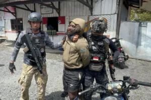 Satgas Damai Cartenz tangkap penembak anggota Polri di Puncak Jaya