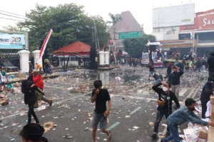 Demo di Kantor Bupati terkait kenaikan PBB ricuh