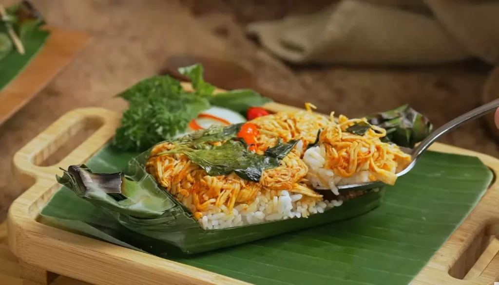 Resep Nasi Bakar Ayam Pakai Kemangi yang Pedas Gurih dan Wangi
