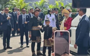 Busana Adat Gayo Hiasi Istana, Momen Sakral! Wapres Kenakan Busana Adat Aceh di Proklamasi RI ke-80