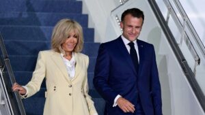 Politik Prancis Terus Bergejolak, Presiden Macron Diminta Mundur