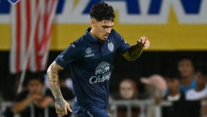Liga Thailand Pamer Umpan Aneh Shayne Pattynama Saat Lawan Arhan
