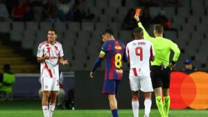 Kronologi Pemain Olympiakos Kartu Merah Usai Diving Pemain Barcelona