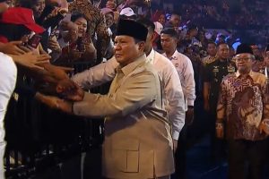 Prabowo Hadiri Puncak Peringatan Hari Guru Nasional di Indonesia Arena