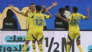 Viral Aksi Pria Selebrasi Siuuu ala Ronaldo di Ketinggian 5.500 Meter