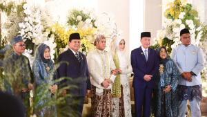 Prabowo dan Jokowi Jadi Saksi Nikah Sespri Presiden, Momen Kebersamaan Tuai Sorotan