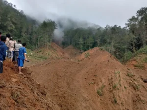 Longsor di Watukumpul Pemalang: Dua Petani Tertimbun, Akses Alat Berat Terhambat