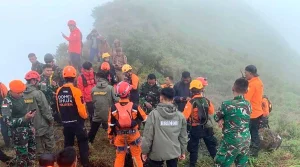 Update Evakuasi Pesawat ATR di Gunung Bulusaraung: 6 Jenazah Kembali Ditemukan, Total 8 Korban Teridentifikasi