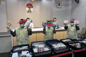 KPK Tahan Pejabat Bea Cukai Budiman Bayu, Sita 5 Koper Berisi Uang Rp5,19 Miliar