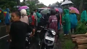 Tragis! Berteduh di Gubug, 6 Buruh Tani di Banyumas Tersambar Petir, 1 Orang Tewas