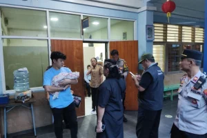 Penemuan Bayi dalam Tas Kertas di Kebayoran Baru: Ditinggal dengan Kain Motif Bunga