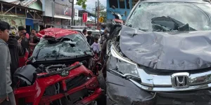 Tabrakan Beruntun di Jalan Yos Soedarso Palu: Satu Pengemudi Tewas, Empat Kendaraan Ringsek