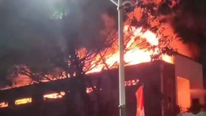 Gudang Suku Cadang di Cengkareng Ludes Terbakar, Diduga Akibat Percikan Kabel Listrik