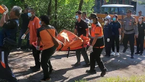 Sadis, Dua Pria di Pelabuhan Benoa Tewas Dikeroyok dan Dibakar Hidup-Hidup oleh Kelompok Pemuda Mabuk