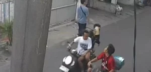 Aksi Kriminal di Cengkareng: Pengendara Motor Listrik Disiram Air Keras oleh Orang Tak Dikenal