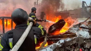 Serangan Udara Rusia di Siang Bolong Tewaskan 14 Orang di Ukraina, 500 Drone Dikerahkan