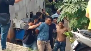 Gerebek Rumah Bandar di OKU Timur, Polisi Sita 47 Paket Sabu dan Amankan 5 Pria