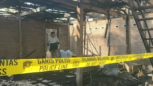 Tabungan Umrah Rp 60 Juta Hangus, Dua Rumah di Polman Ludes Terbakar Akibat LPG Bocor
